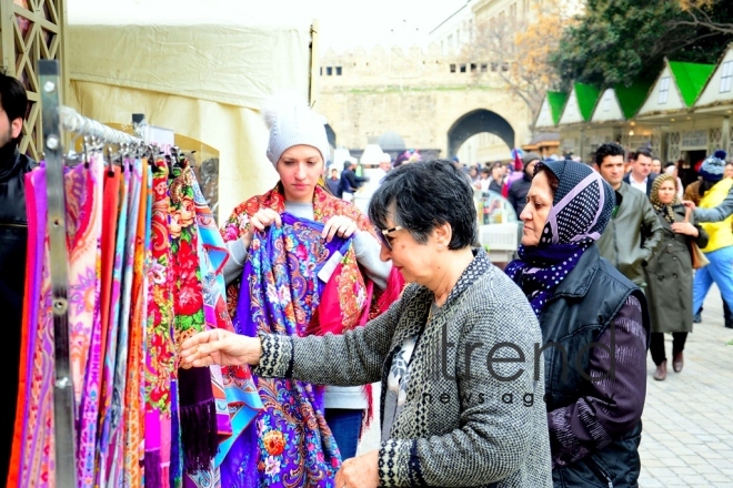  Bakıya gələn turistlər Novruz bayramını qeyd edir. Azerbaijan, Baku, 23 mart , 2018